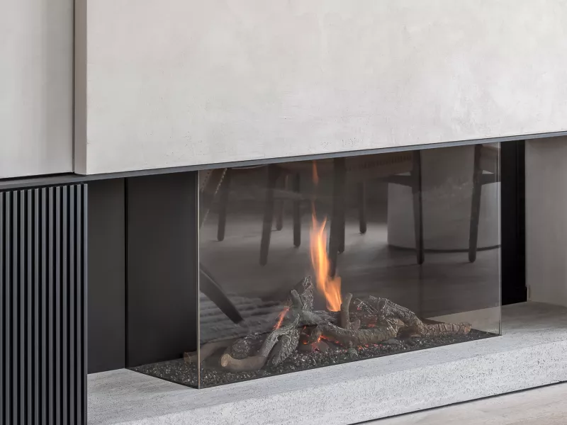 Avenue Gas Closed Fireplace by Metalfire