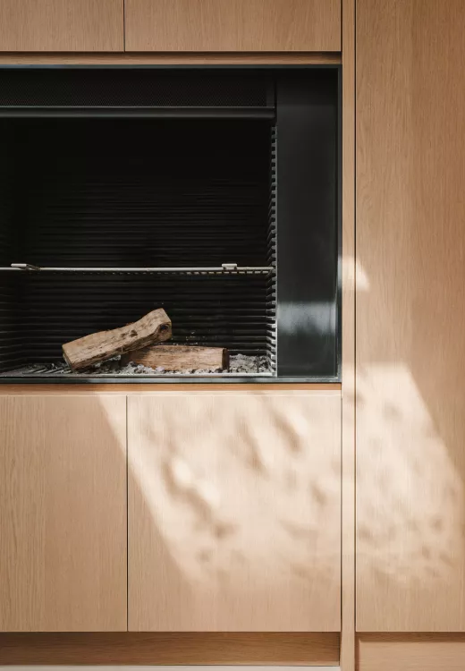 Universal wood bespoke fireplace 